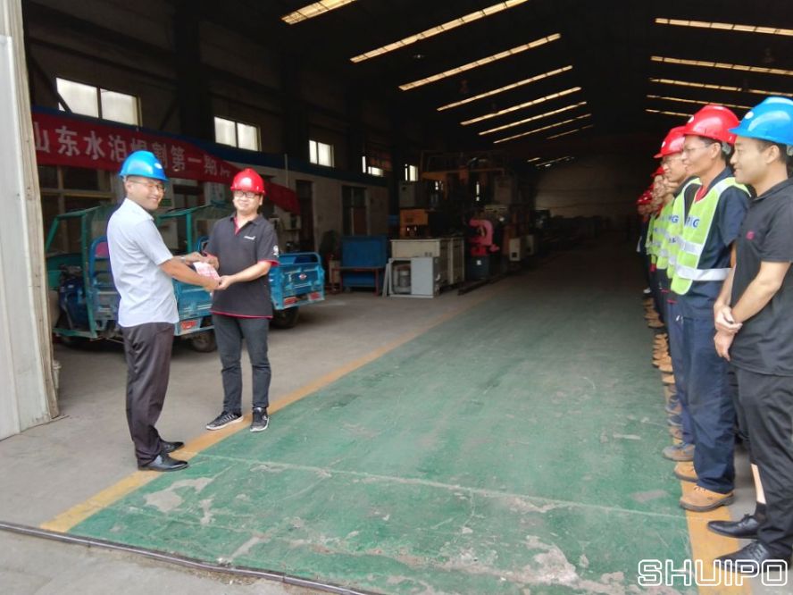后服務(wù)部孫長磊，在ABB機器人培訓(xùn)考試中榮獲第一名